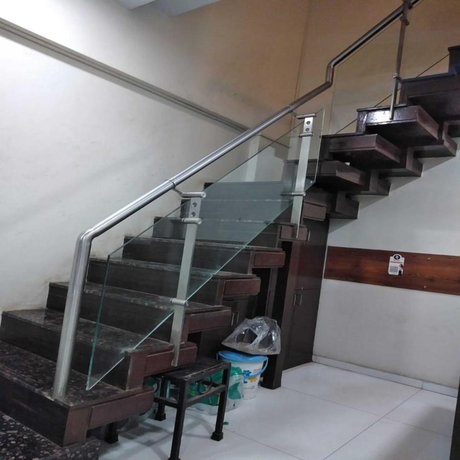 Borivali Executive - Near Borivali Railway Station 3*